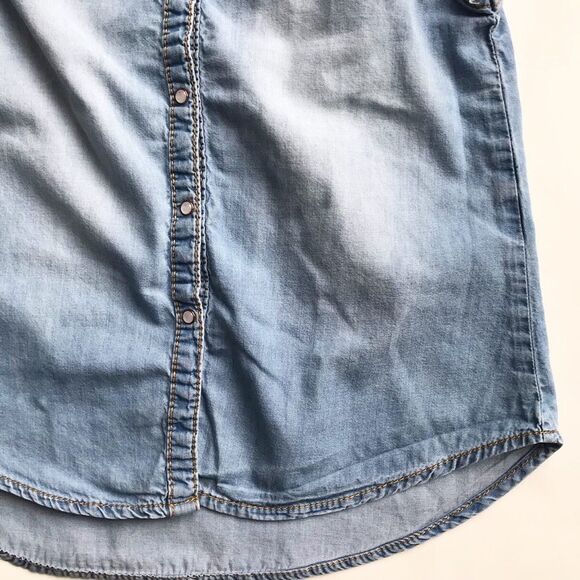 Zara sleeveless denim snap shirt EUC 6-7Y - Picture 3 of 5